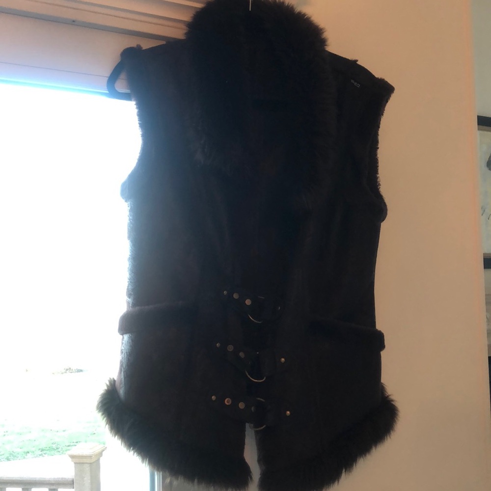 Fur brown vest